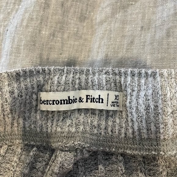 Abercrombie joggers - Picture 2 of 2